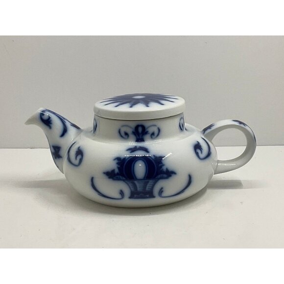 B&G Denmark Copenhagen Porcelin Blue and White Teapot 653 - Picture 1 of 9